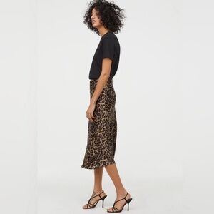 H&M Leopard Calf-length Skirt Size 4